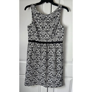 Size 2 Ann Taylor LOFT Black And White Mini Floral Shift Dress Cotton Blend